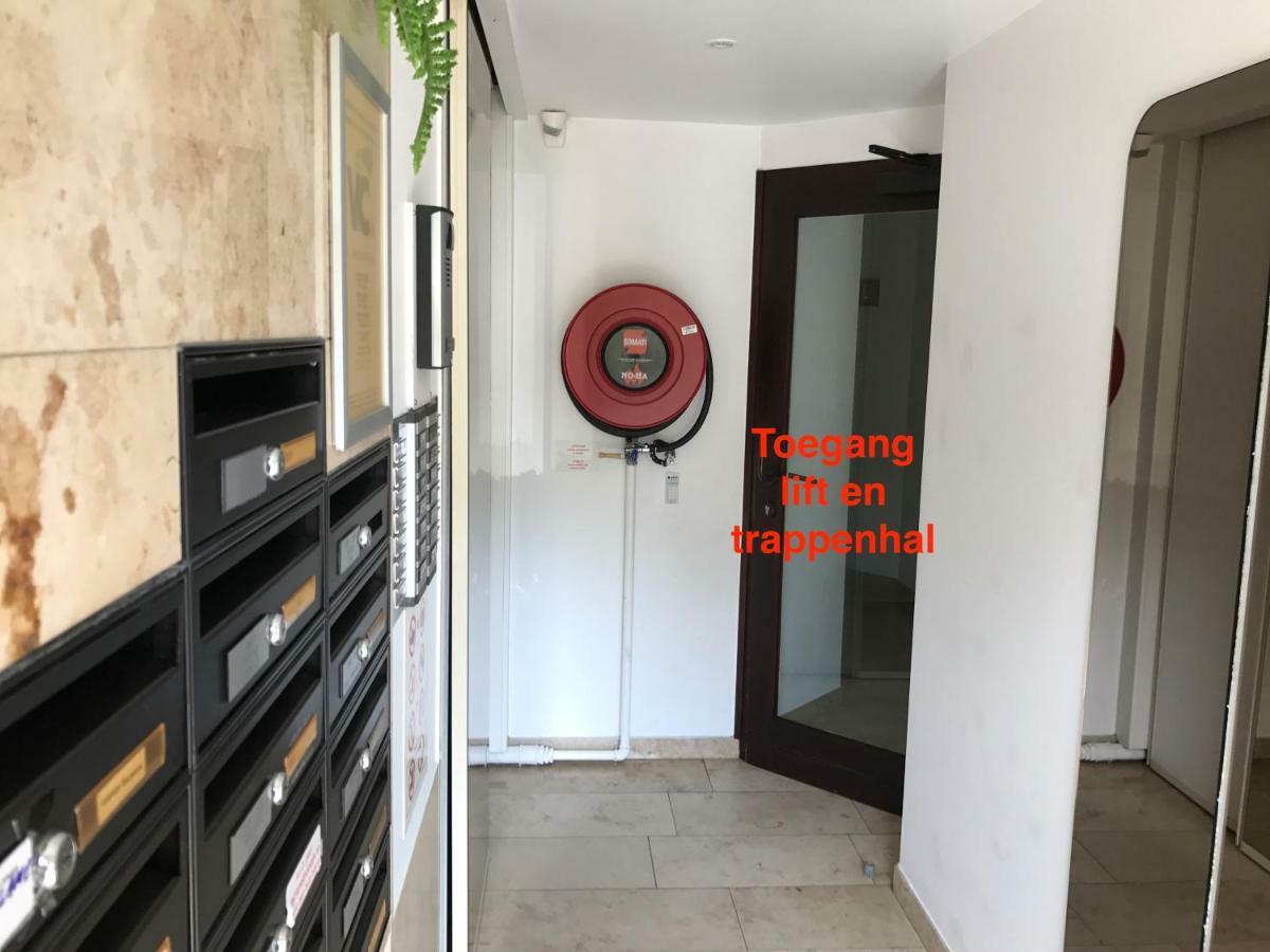Recent Vernieuwd Appartement Met Zeezicht En Een Gratis Parkeerplaats Koksijde Exterior photo