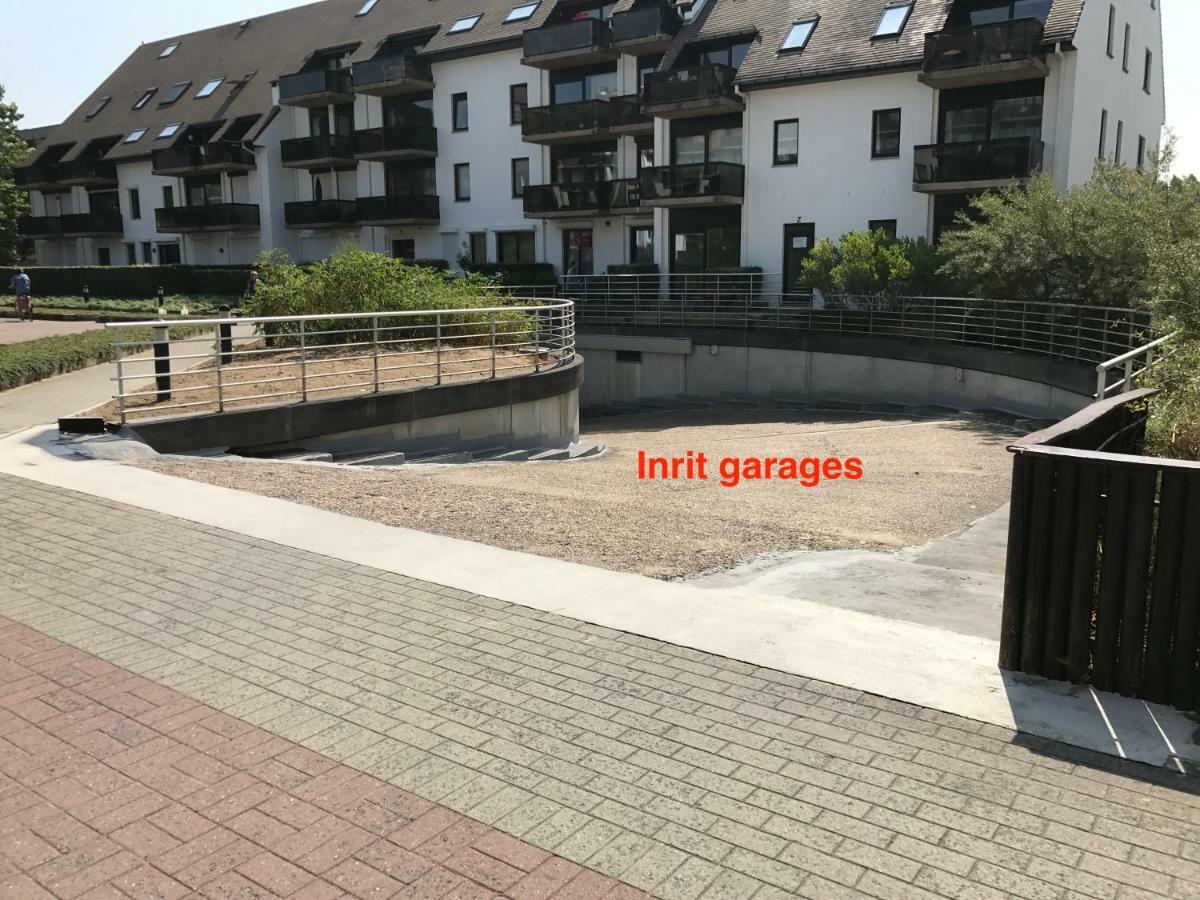 Recent Vernieuwd Appartement Met Zeezicht En Een Gratis Parkeerplaats Koksijde Exterior photo